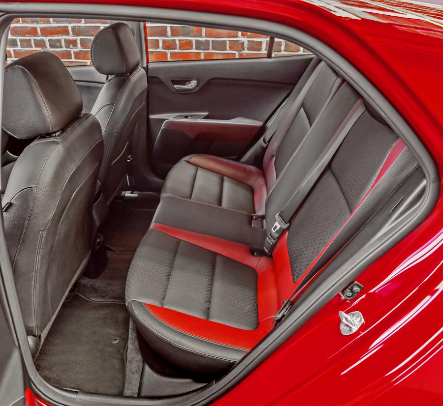 Интерьер Kia Rio 5-Door (YB) 2017 года  (NA) (фото 37 из 55)